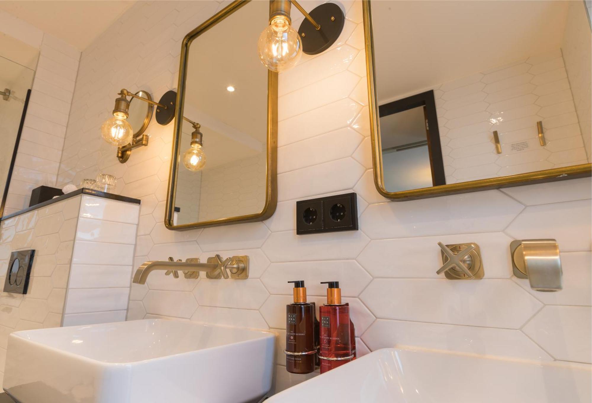 The Hendrick'S Hotel Amsterdam Room photo